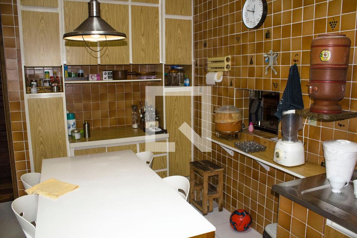 Casa, 6 quartos, 158 m² - Foto 37