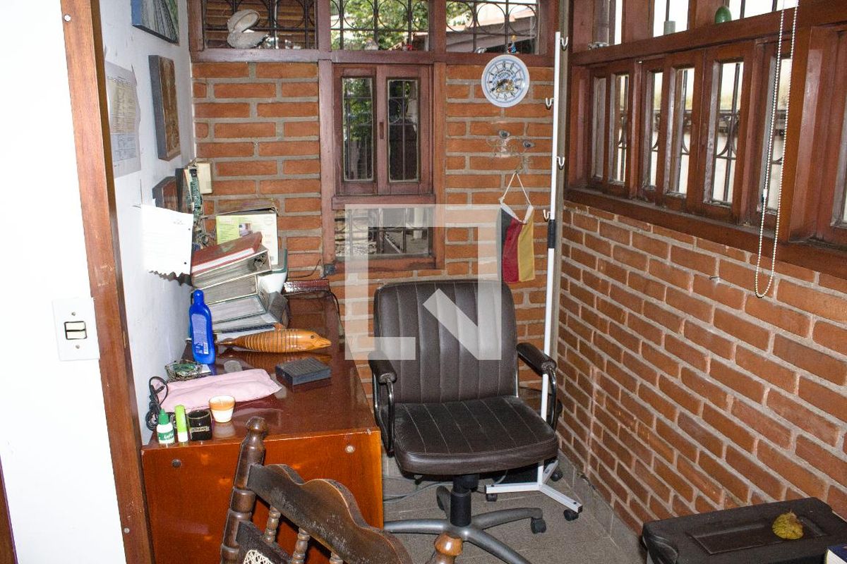 Casa, 6 quartos, 158 m² - Foto 10