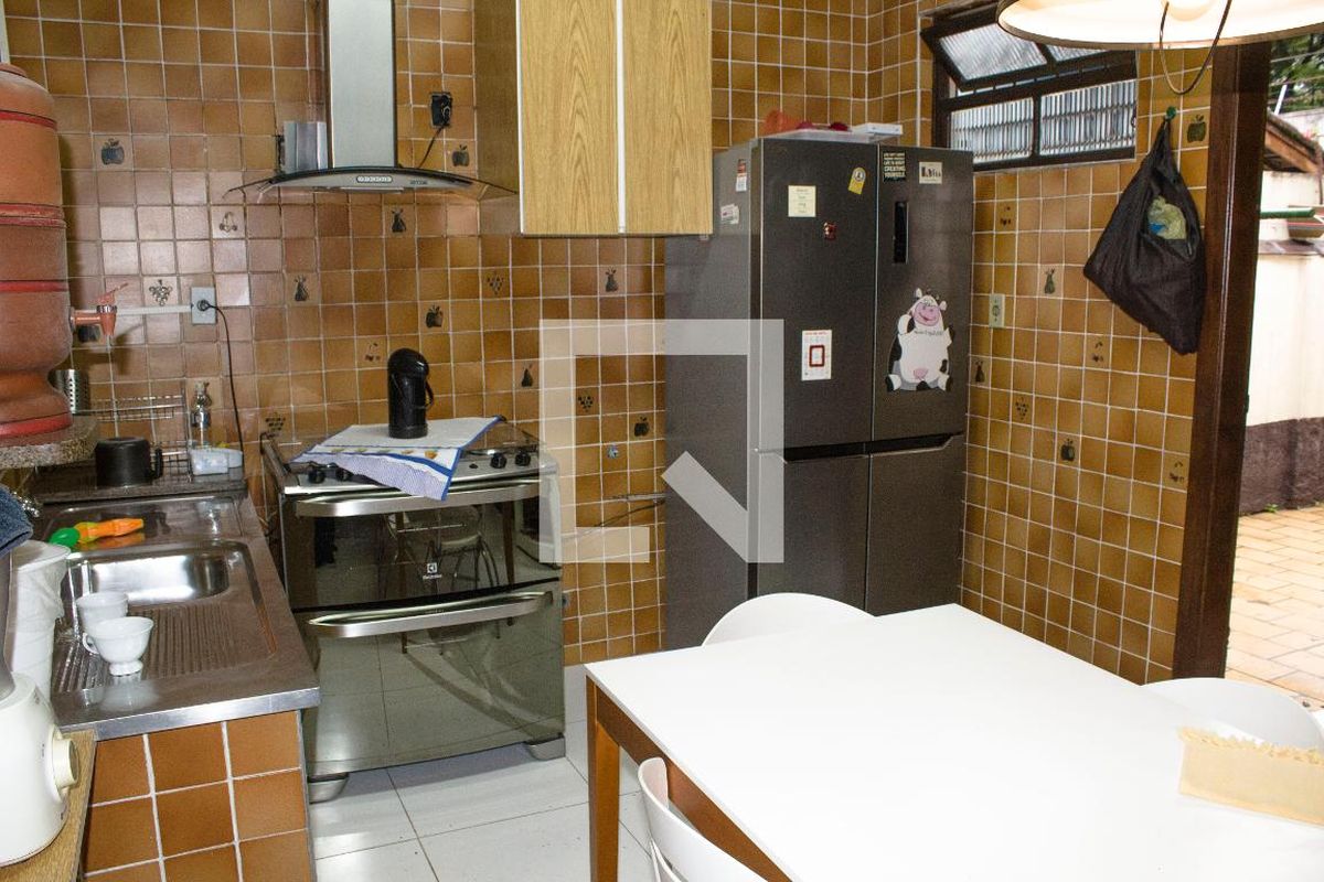Casa, 6 quartos, 158 m² - Foto 39