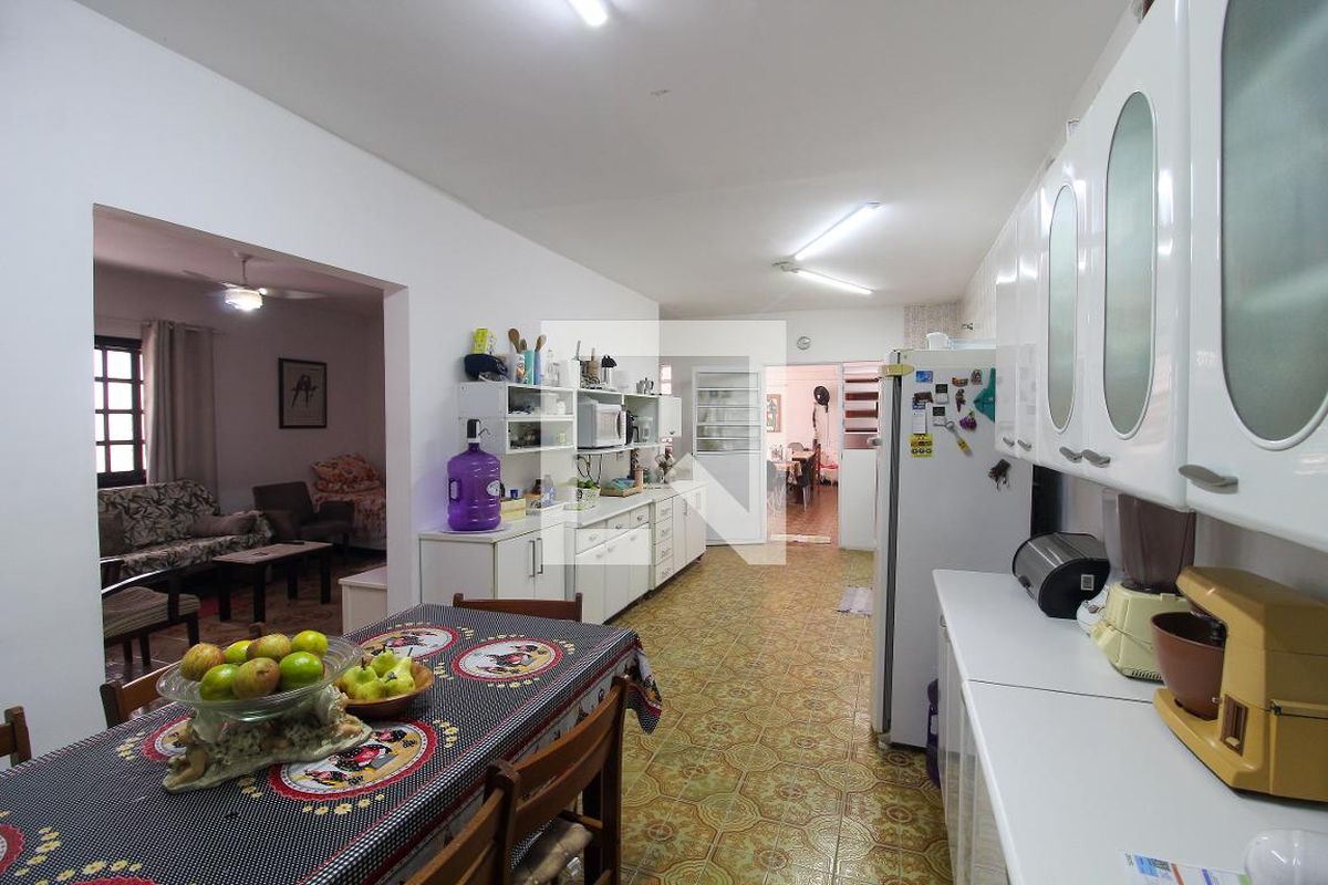 Casa, 2 quartos, 225 m² - Foto 17