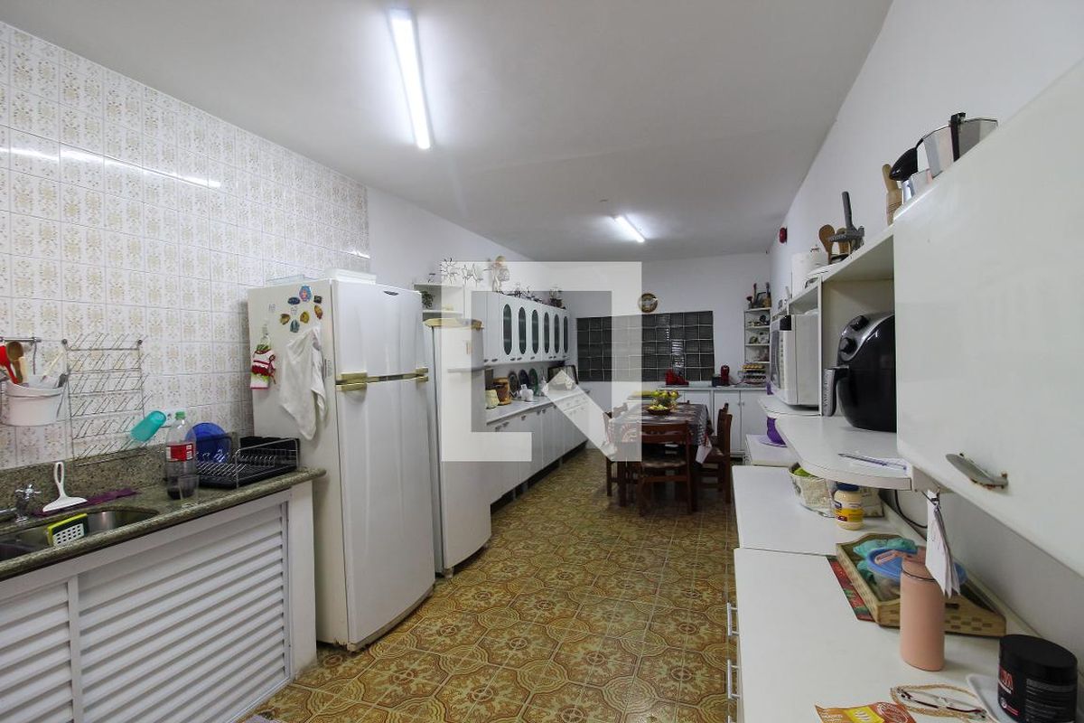 Casa, 2 quartos, 225 m² - Foto 14
