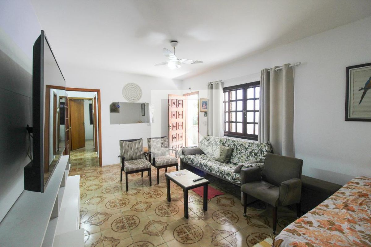 Casa, 2 quartos, 225 m² - Foto 1