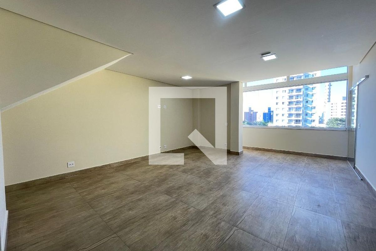 Casa, 3 quartos, 277 m² - Foto 1