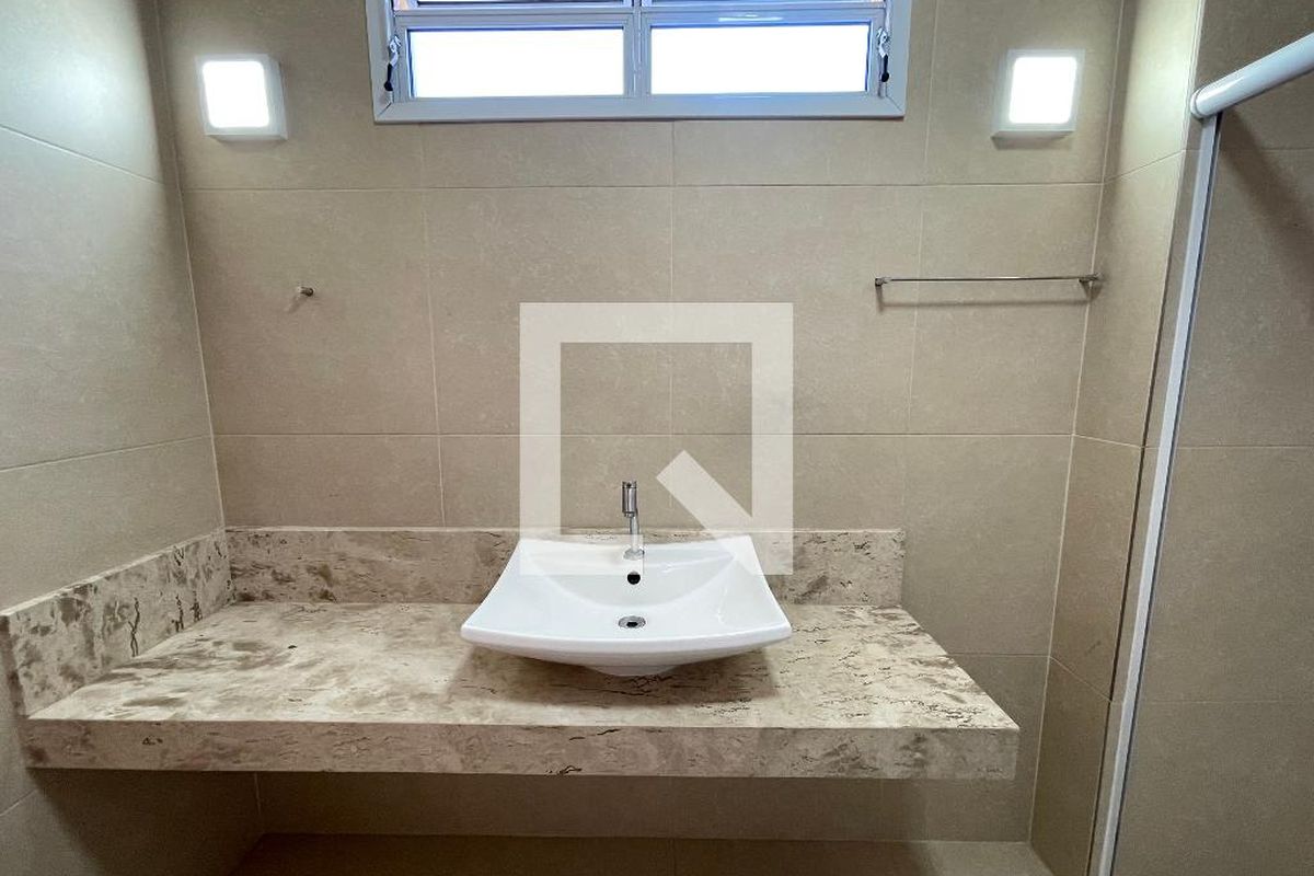 Casa, 3 quartos, 277 m² - Foto 46