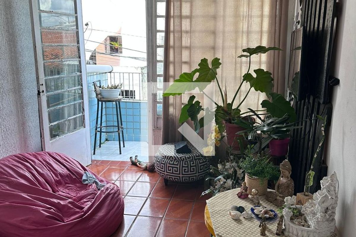 Casa, 2 quartos, 200 m² - Foto 1