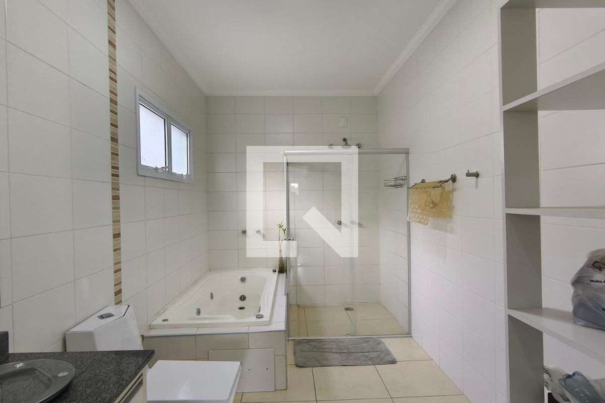 Casa à Venda - Swiss Park, 5 Quartos,  299 m2 em , Campinas - sp | SoloBR