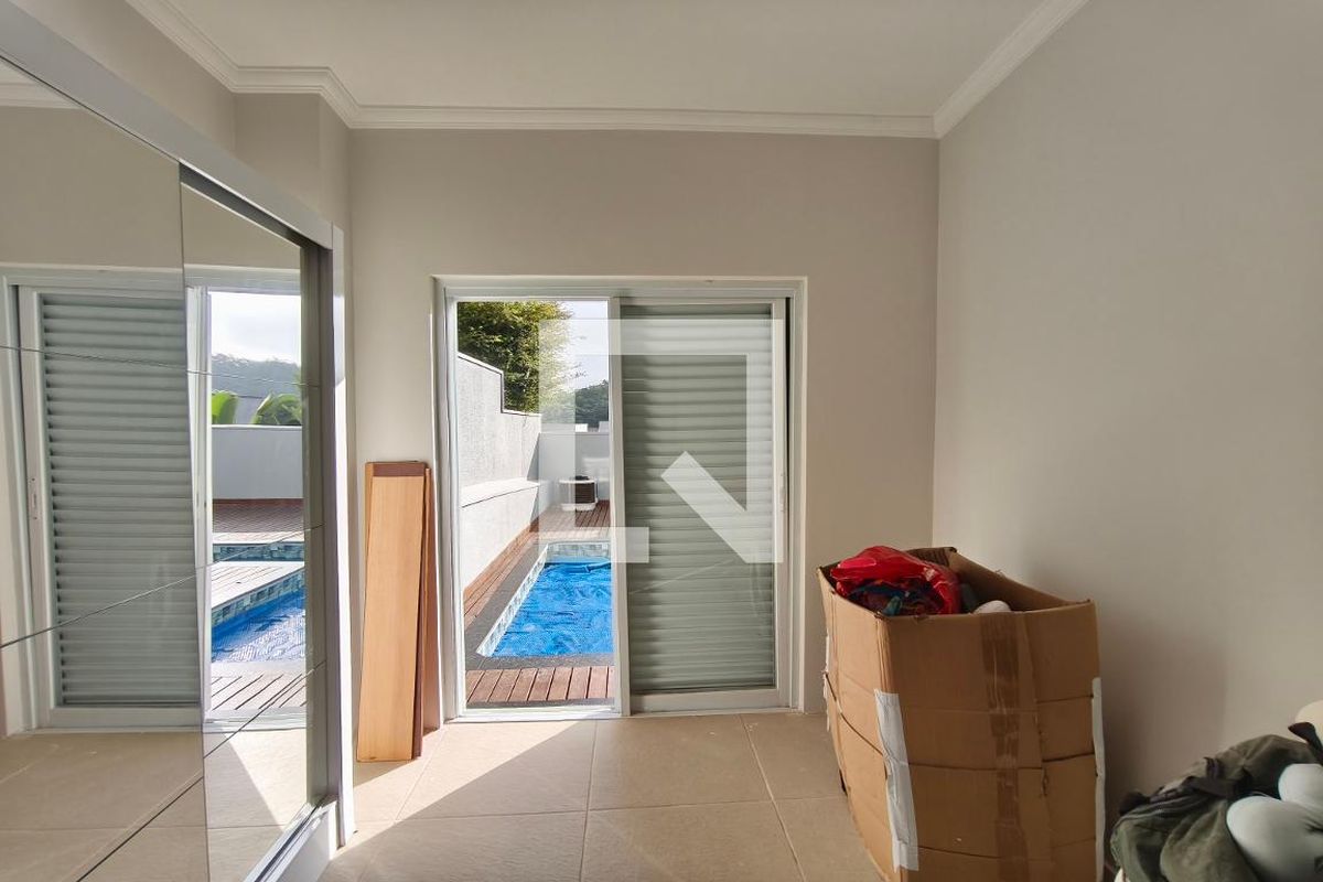 Casa à Venda - Swiss Park, 5 Quartos,  299 m2 em , Campinas - sp | SoloBR