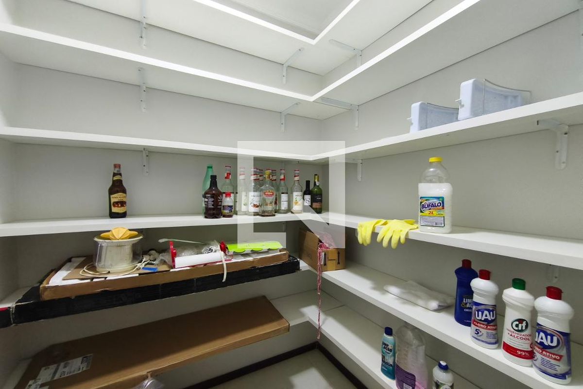 Casa à Venda - Swiss Park, 5 Quartos,  299 m2 em , Campinas - sp | SoloBR