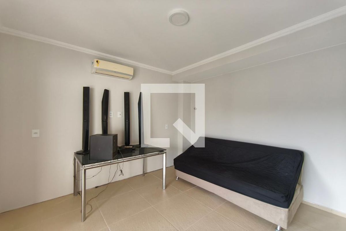 Casa à Venda - Swiss Park, 5 Quartos,  299 m2 em , Campinas - sp | SoloBR