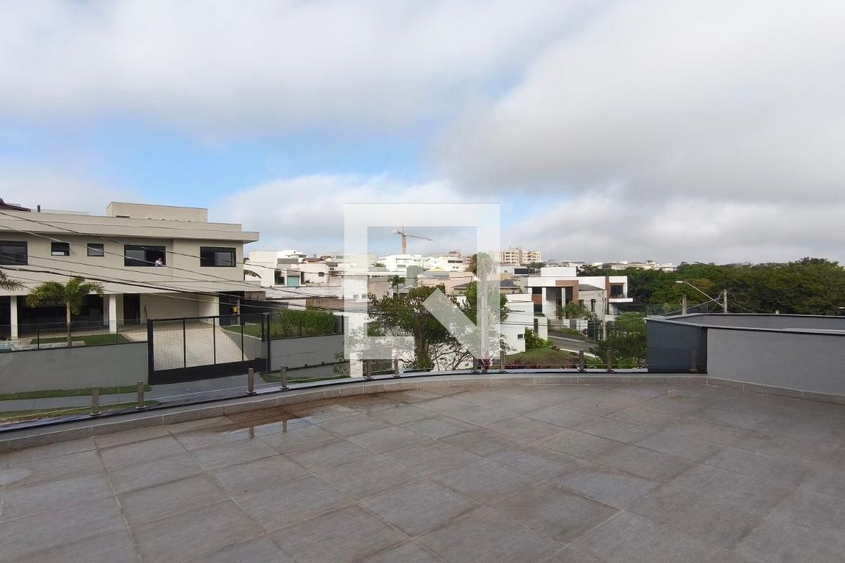 Casa à Venda - Swiss Park, 5 Quartos,  299 m2 em , Campinas - sp | SoloBR