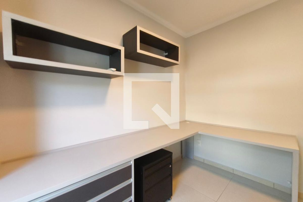 Casa à Venda - Swiss Park, 5 Quartos,  299 m2 em , Campinas - sp | SoloBR