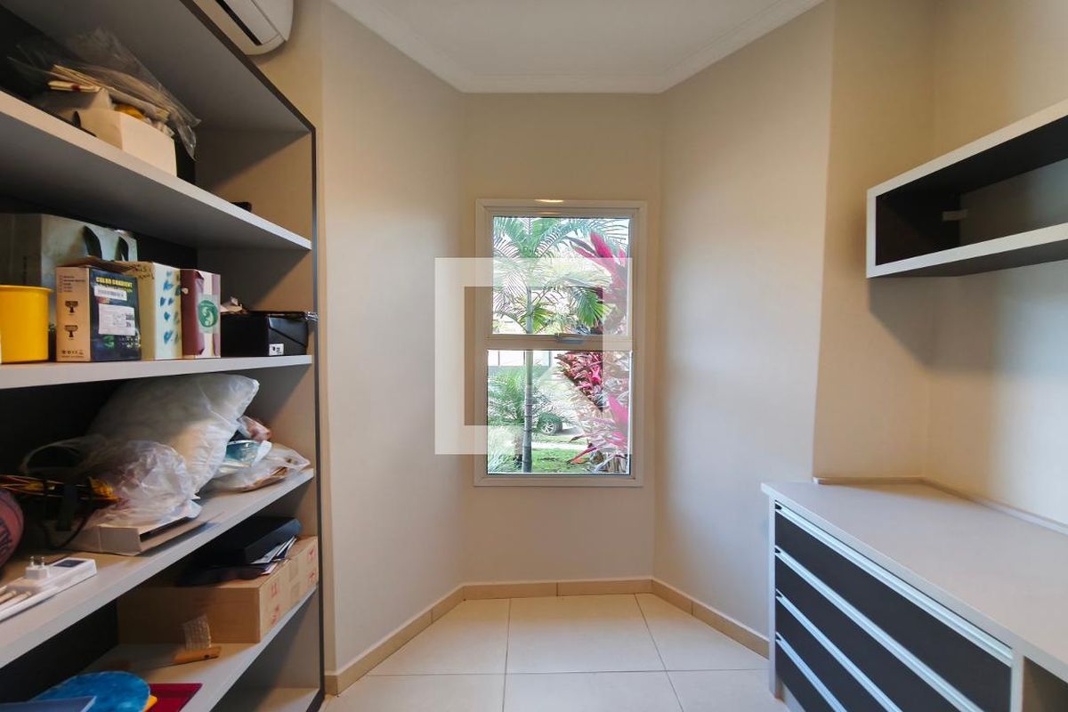Casa à Venda - Swiss Park, 5 Quartos,  299 m2 em , Campinas - sp | SoloBR