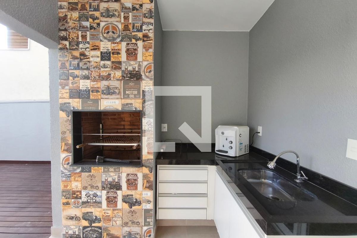 Casa à Venda - Swiss Park, 5 Quartos,  299 m2 em , Campinas - sp | SoloBR