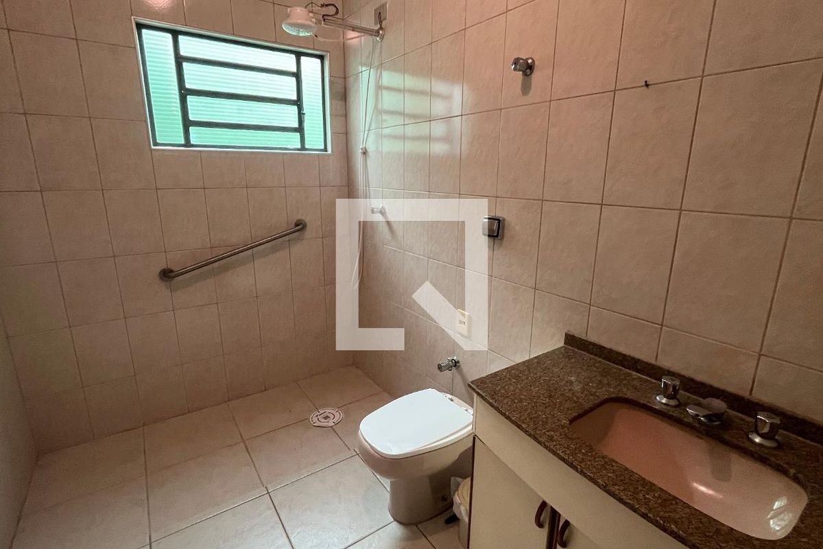 Casa à Venda - Guanabara, 3 Quartos,  260 m2 em , Campinas - sp | SoloBR