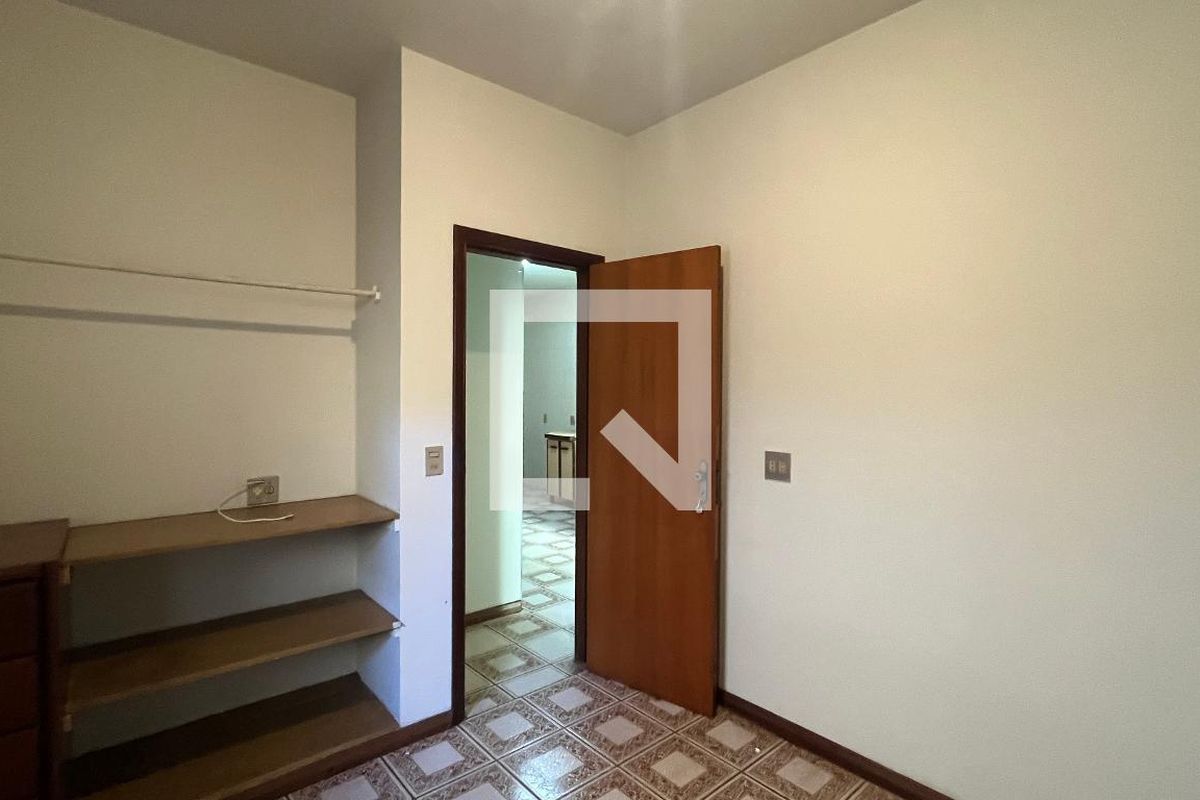 Casa à Venda - Guanabara, 3 Quartos,  260 m2 em , Campinas - sp | SoloBR