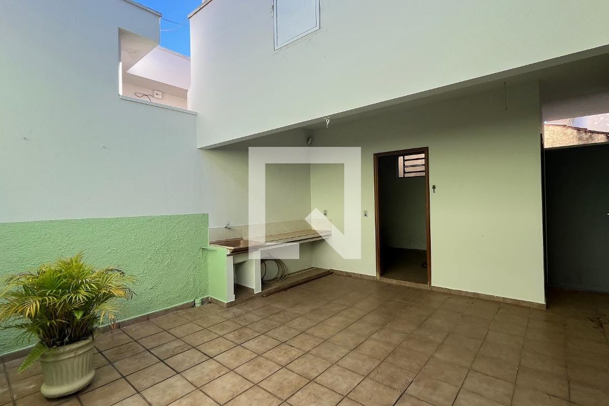 Casa à Venda - Guanabara, 3 Quartos,  260 m2 em , Campinas - sp | SoloBR