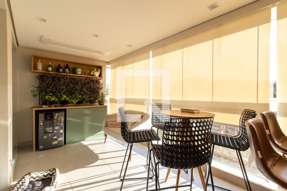 Apartamento à Venda - Lot. Alphaville Campinas, 3 Quartos,  140 m2 em , Campinas - sp | SoloBR
