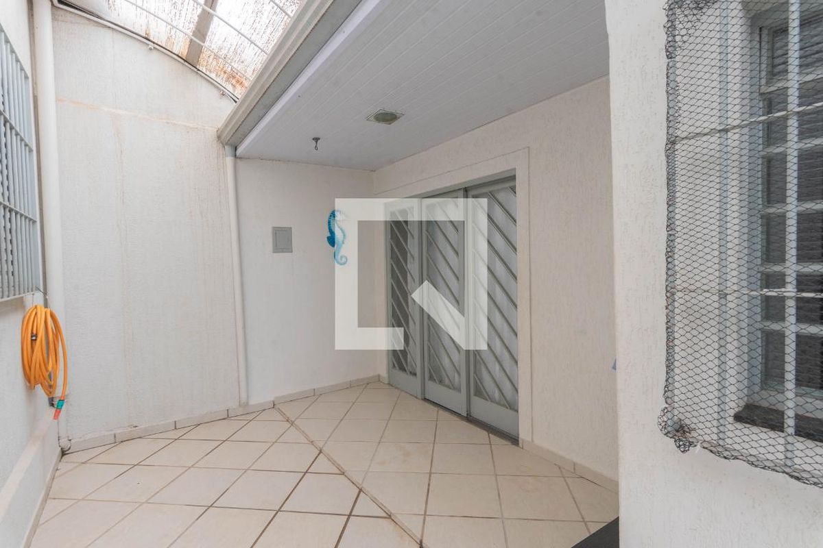 Casa à Venda - Jardim do Lago, 3 Quartos,  280 m2 em , Campinas - sp | SoloBR