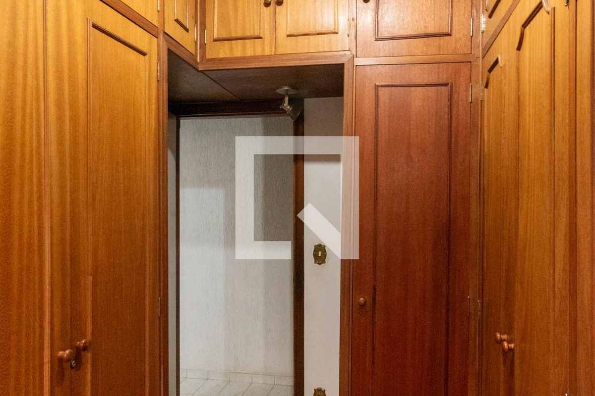 Casa à Venda - Jardim do Lago, 3 Quartos,  280 m2 em , Campinas - sp | SoloBR