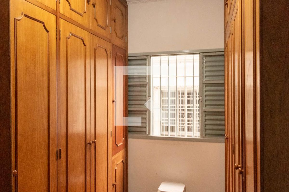 Casa à Venda - Jardim do Lago, 3 Quartos,  280 m2 em , Campinas - sp | SoloBR