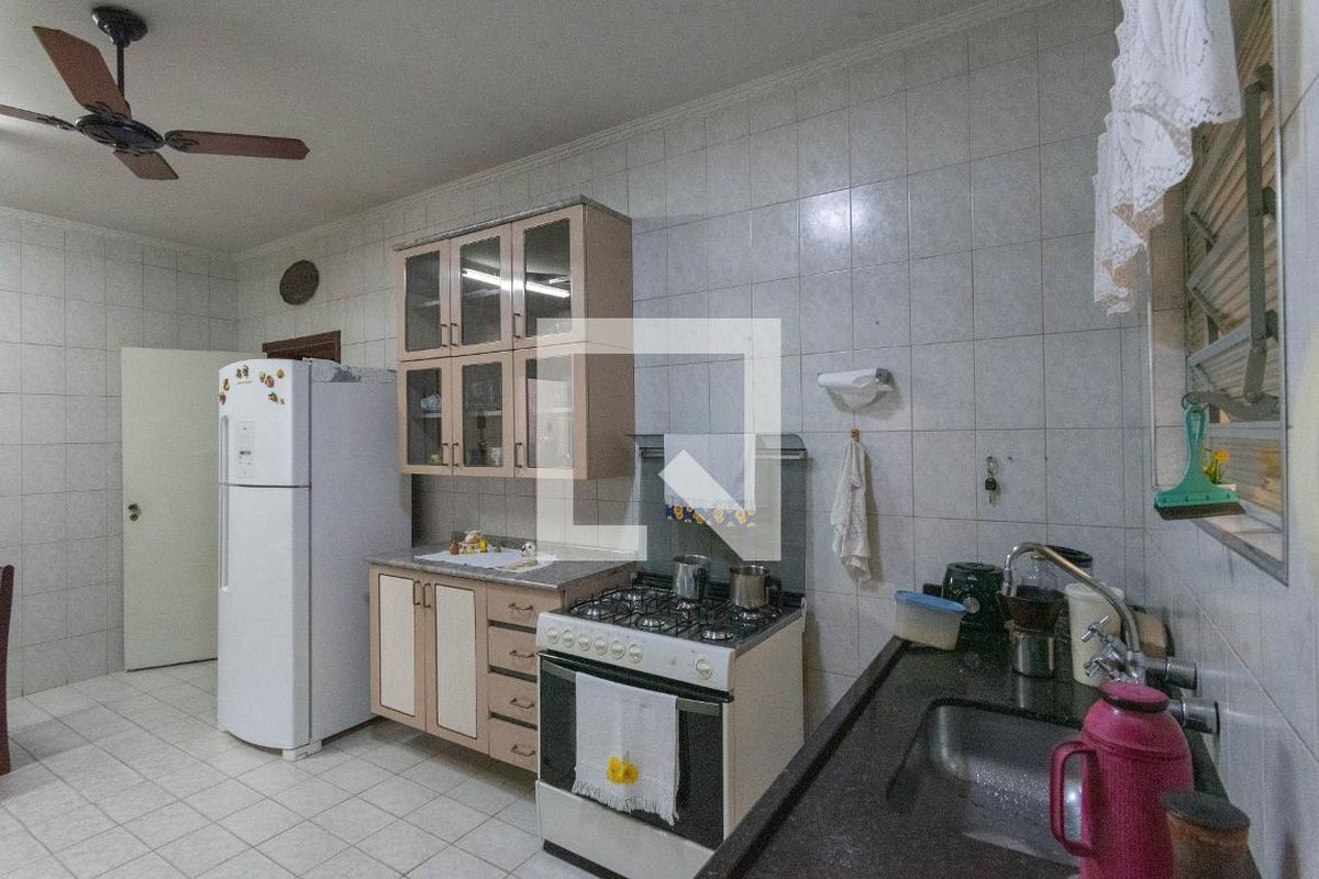 Casa à Venda - Jardim do Lago, 3 Quartos,  280 m2 em , Campinas - sp | SoloBR