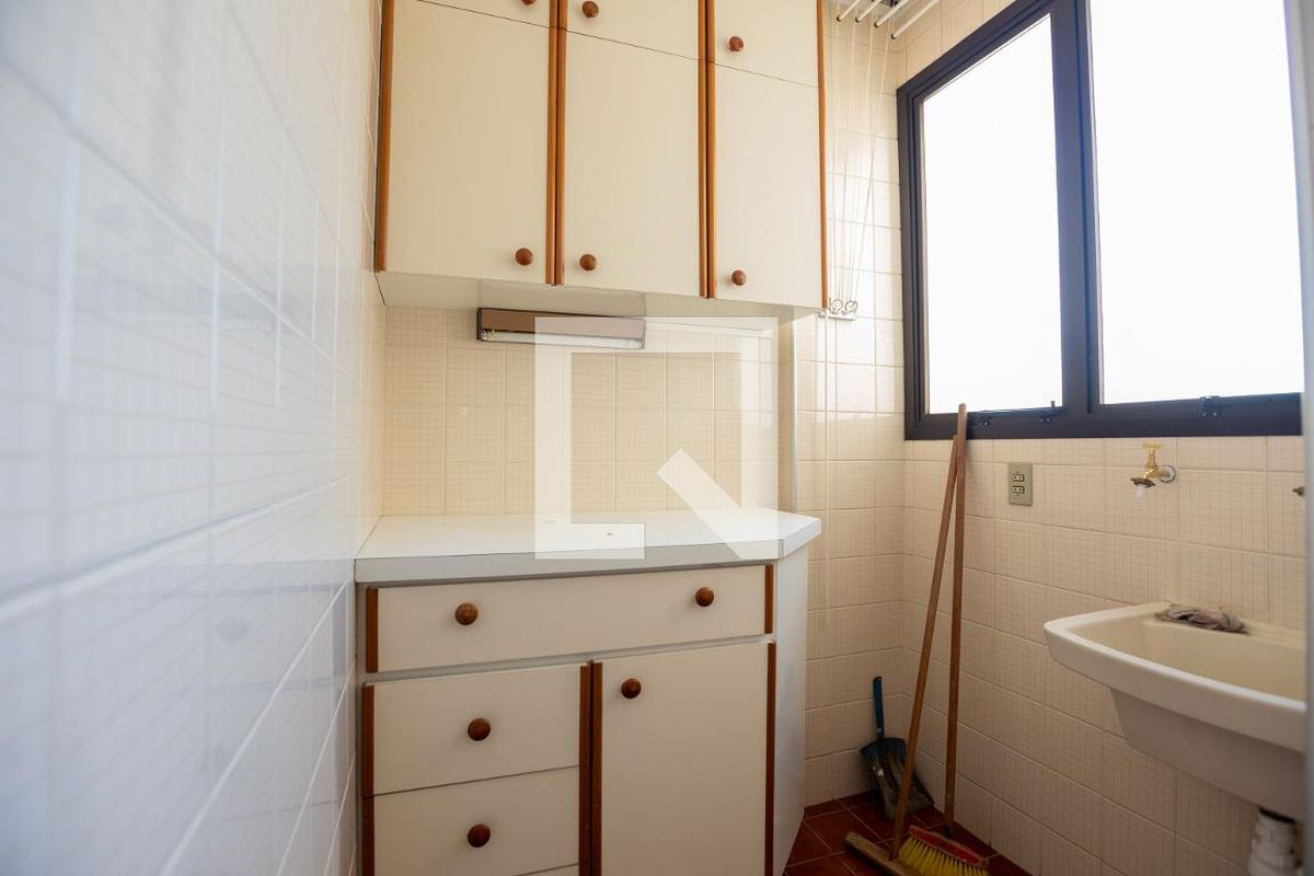 Apartamento à Venda - Guanabara, 1 Quarto,  65 m2 em , Campinas - sp | SoloBR