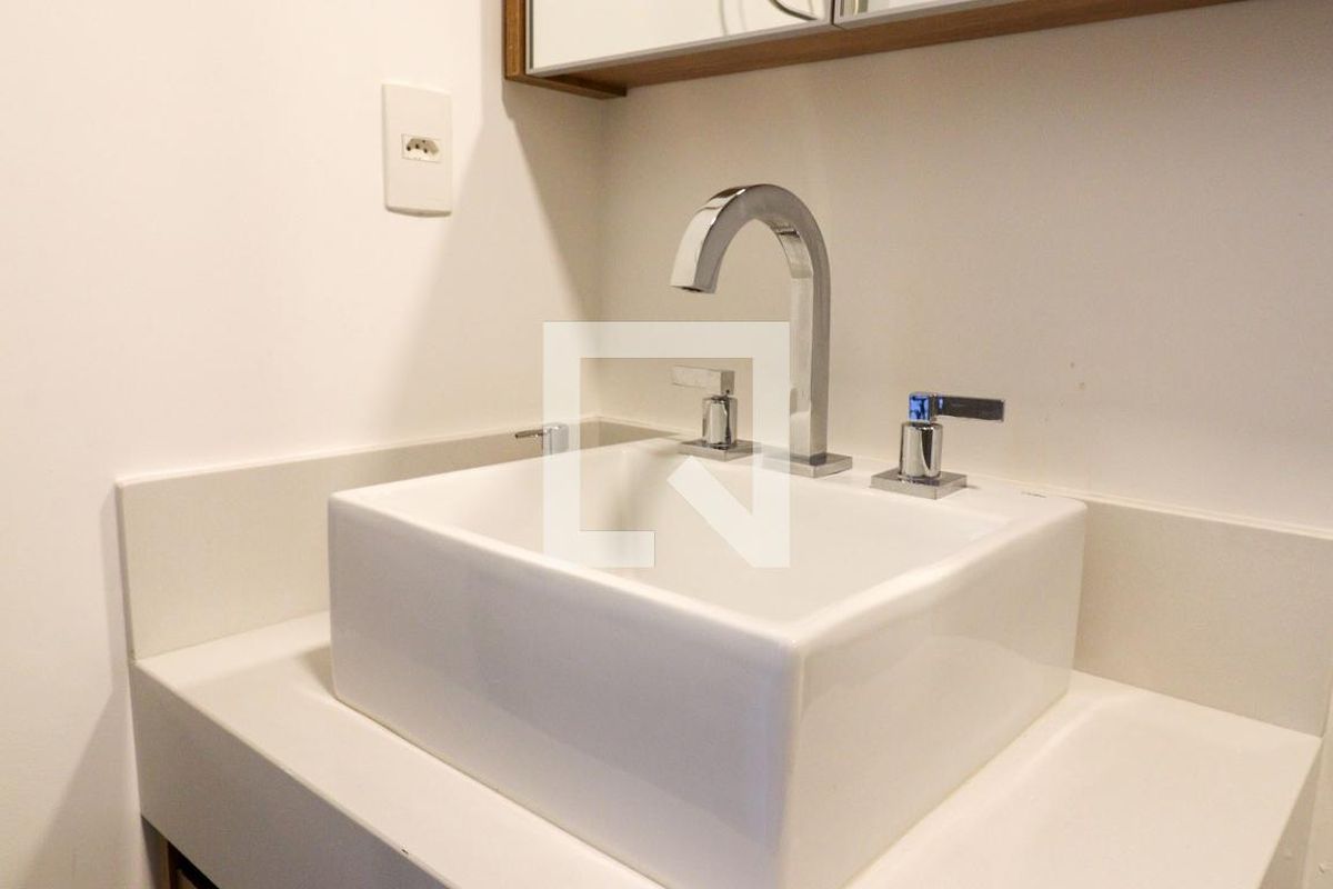 Apartamento à Venda - Cambuí, 1 Quarto,  46 m2 em , Campinas - sp | SoloBR