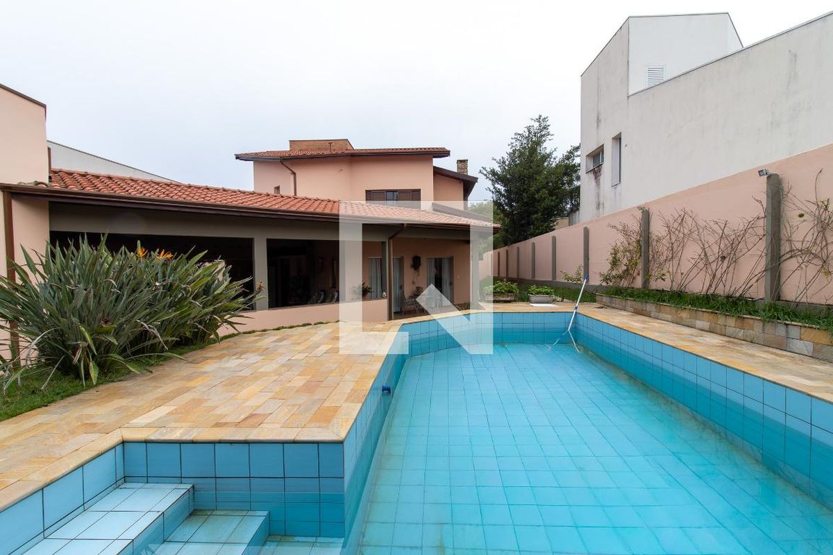 Casa à Venda - Lot. Alphaville Campinas, 3 Quartos,  351 m2 em , Campinas - sp | SoloBR