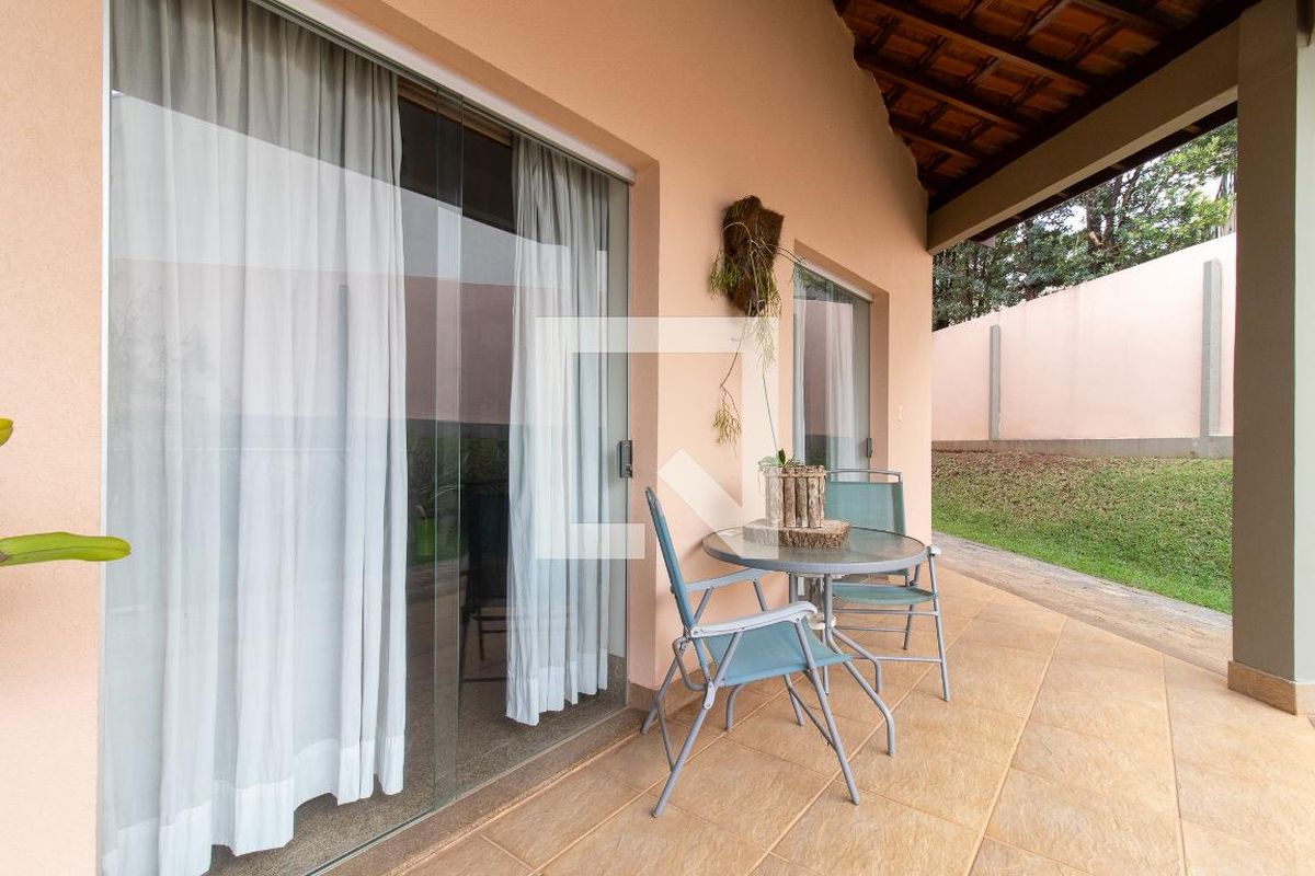 Casa à Venda - Lot. Alphaville Campinas, 3 Quartos,  351 m2 em , Campinas - sp | SoloBR