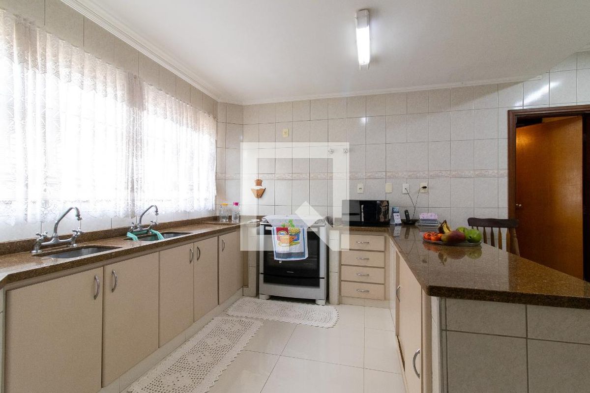 Casa à Venda - Lot. Alphaville Campinas, 3 Quartos,  351 m2 em , Campinas - sp | SoloBR