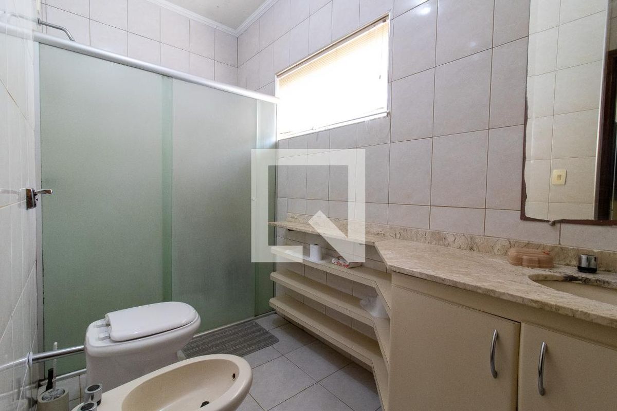 Casa à Venda - Lot. Alphaville Campinas, 3 Quartos,  351 m2 em , Campinas - sp | SoloBR
