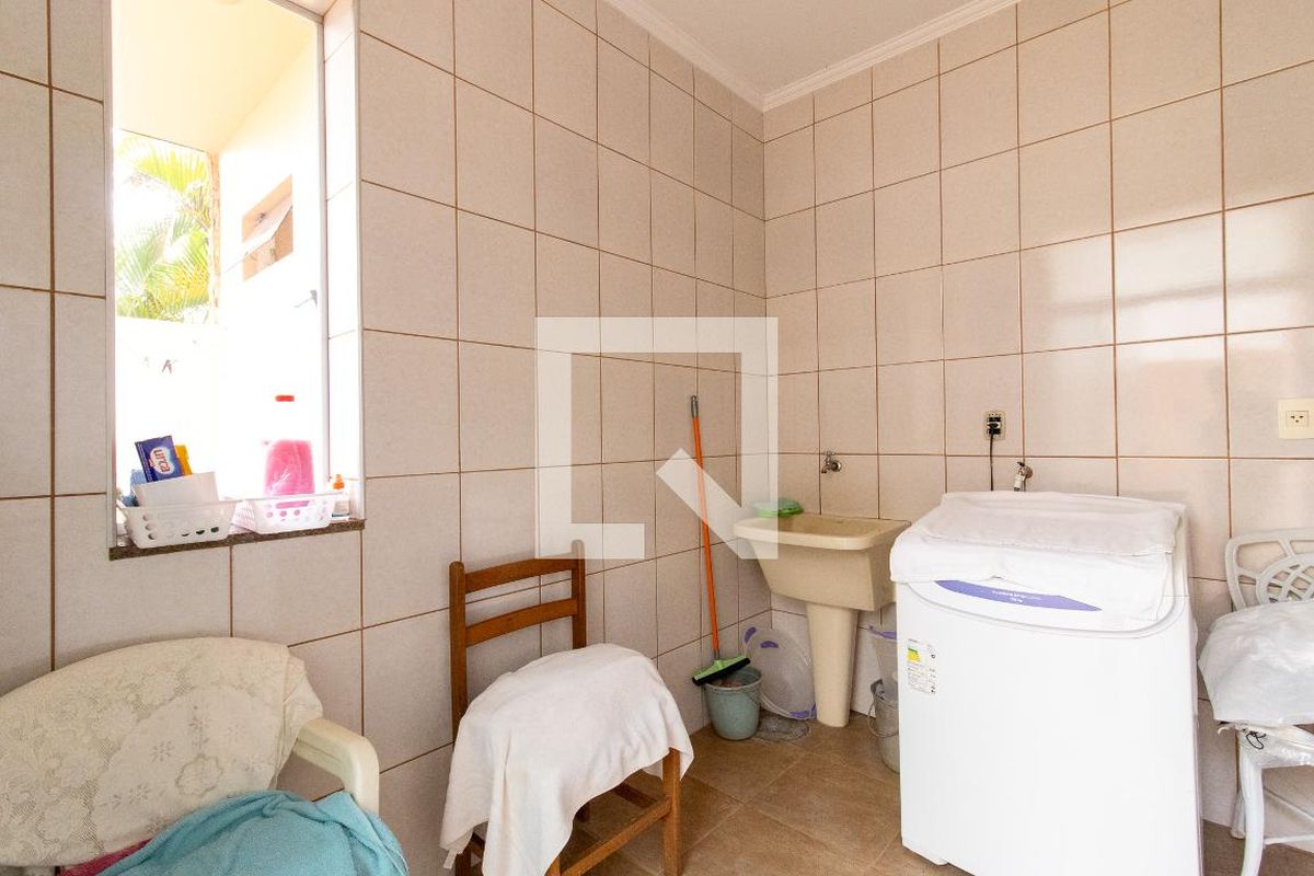 Casa à Venda - Lot. Alphaville Campinas, 3 Quartos,  351 m2 em , Campinas - sp | SoloBR