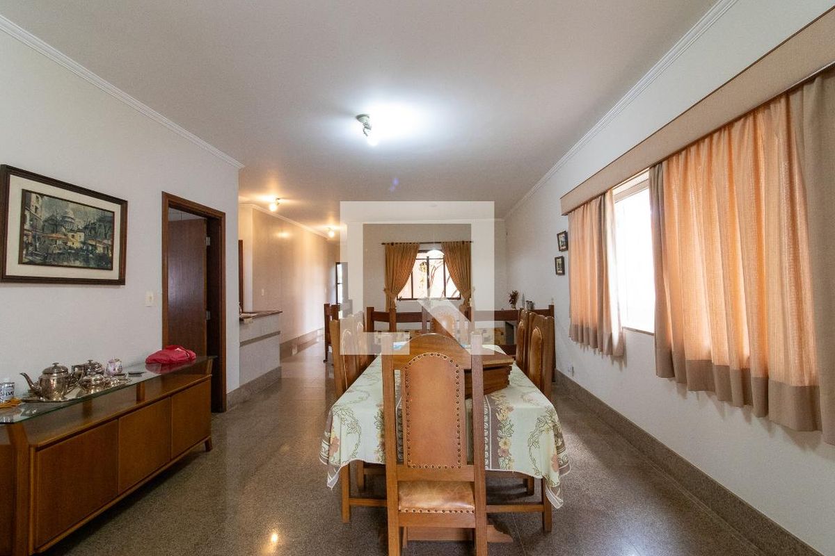 Casa à Venda - Lot. Alphaville Campinas, 3 Quartos,  351 m2 em , Campinas - sp | SoloBR