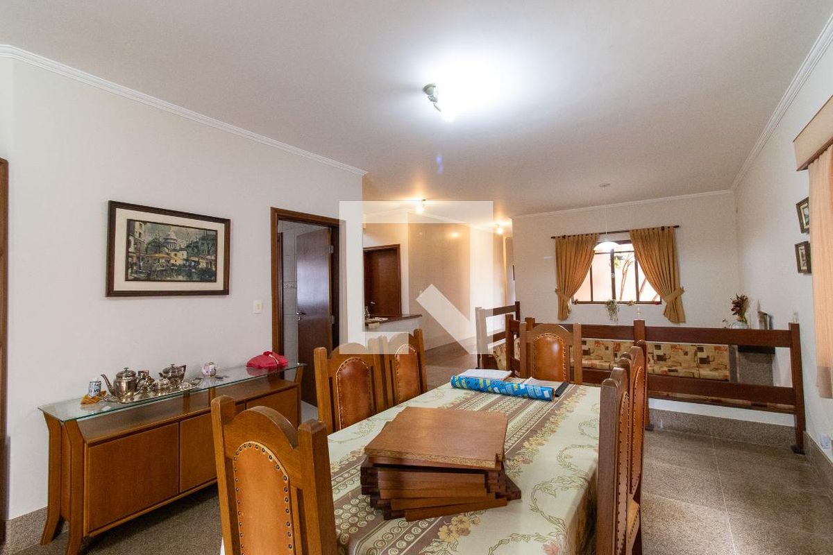 Casa à Venda - Lot. Alphaville Campinas, 3 Quartos,  351 m2 em , Campinas - sp | SoloBR