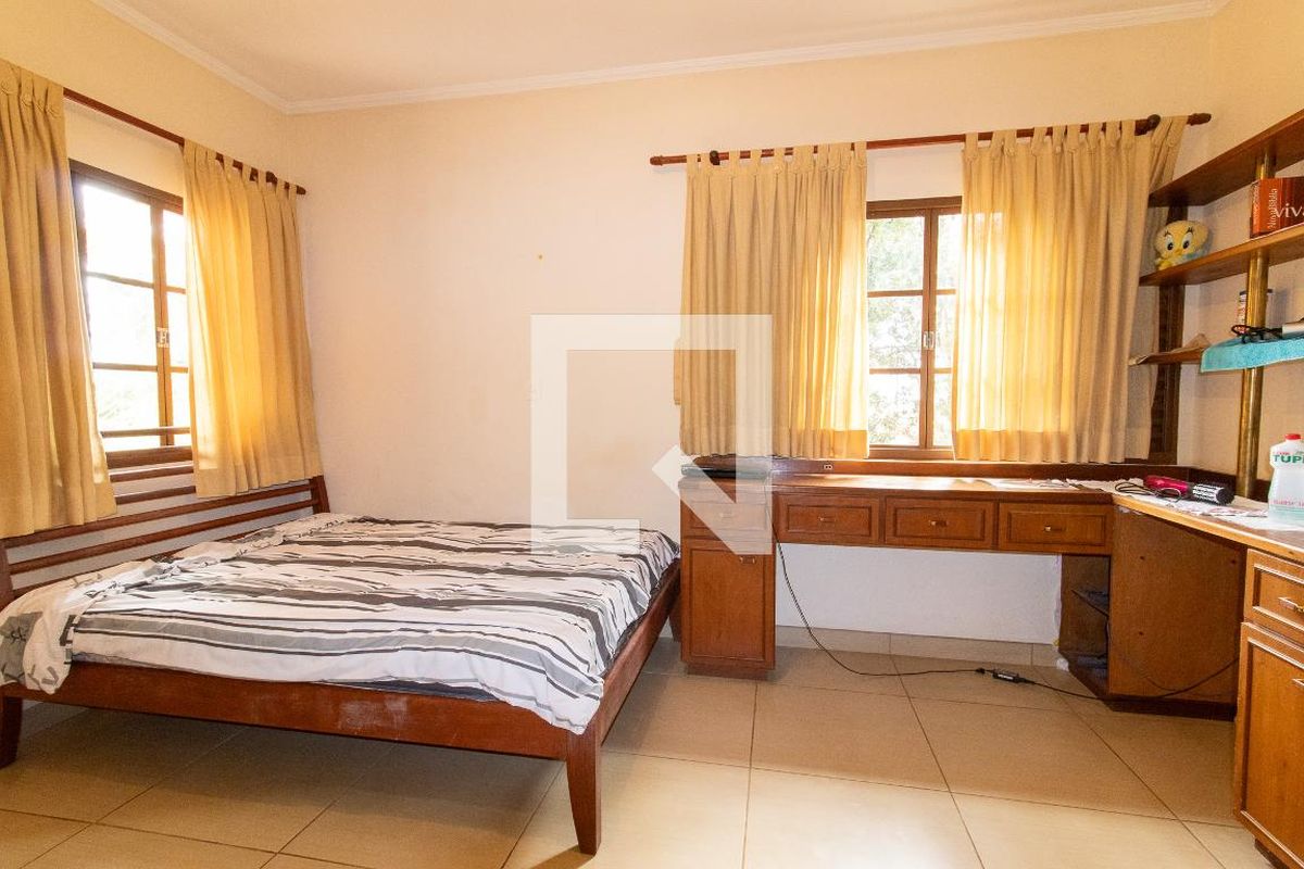 Casa à Venda - Lot. Alphaville Campinas, 3 Quartos,  351 m2 em , Campinas - sp | SoloBR