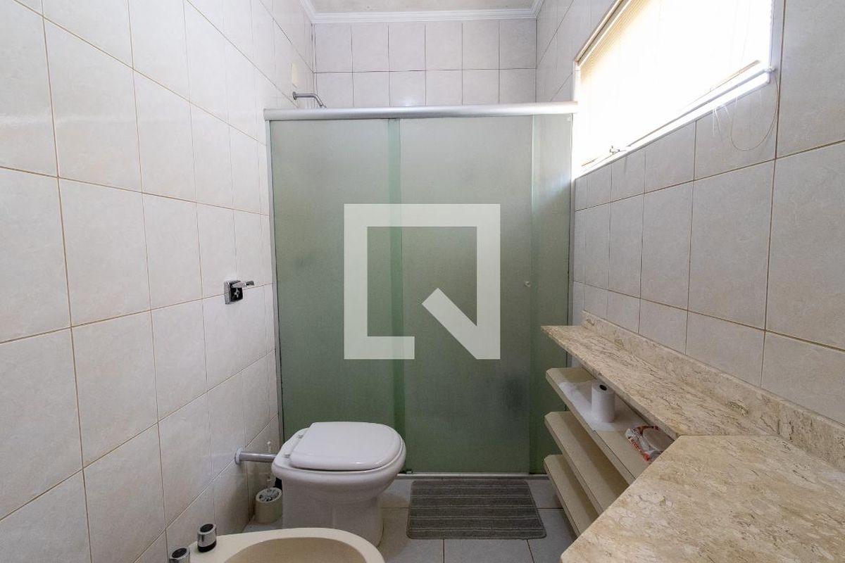 Casa à Venda - Lot. Alphaville Campinas, 3 Quartos,  351 m2 em , Campinas - sp | SoloBR
