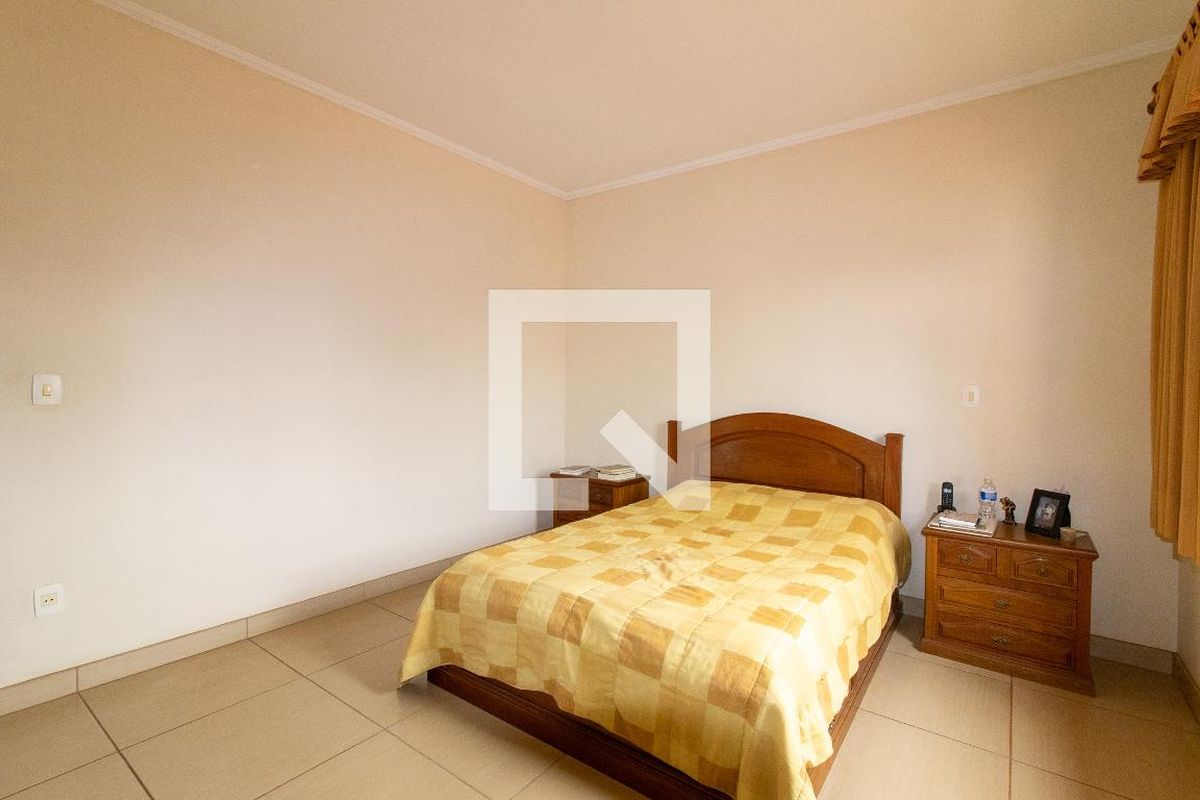 Casa à Venda - Lot. Alphaville Campinas, 3 Quartos,  351 m2 em , Campinas - sp | SoloBR