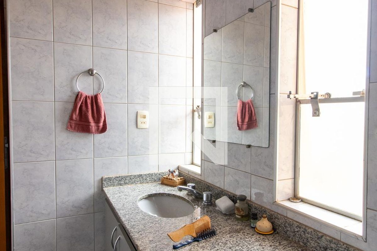 Casa à Venda - Lot. Alphaville Campinas, 3 Quartos,  351 m2 em , Campinas - sp | SoloBR
