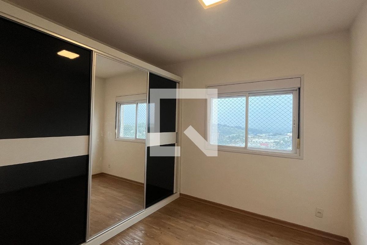 Apartamento à Venda - Mansões Santo Antônio, 2 Quartos,  74 m2 em , Campinas - sp | SoloBR