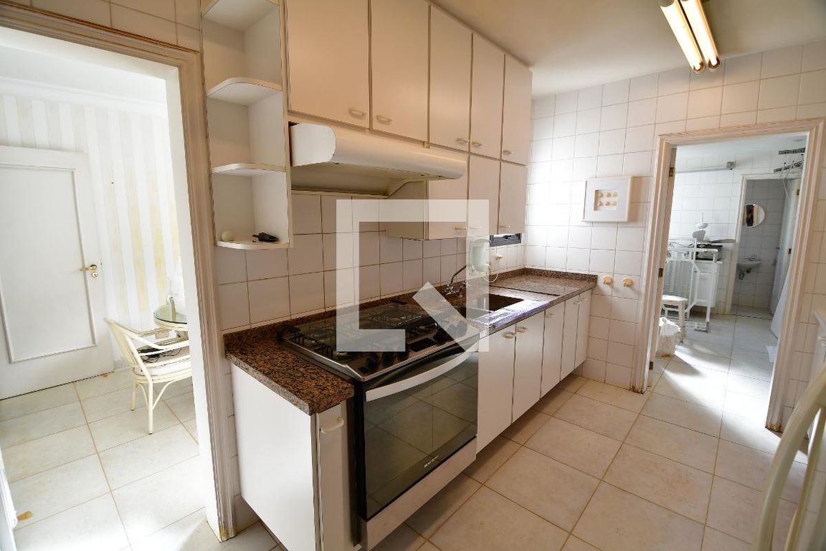 Apartamento à Venda - Cambuí, 3 Quartos,  380 m2 em , Campinas - sp | SoloBR