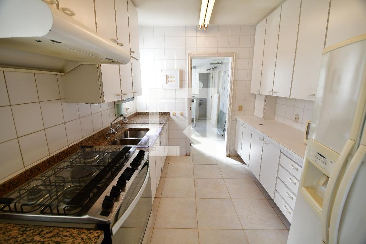 Apartamento à Venda - Cambuí, 3 Quartos,  380 m2 em , Campinas - sp | SoloBR