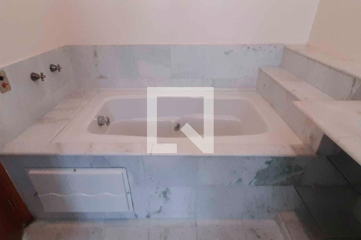 Casa, 4 quartos, 246 m² - Foto 50