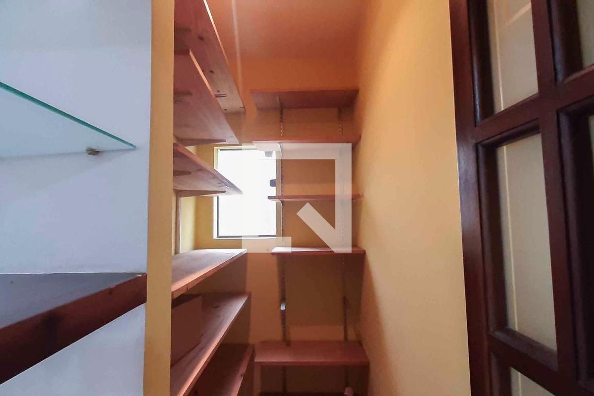 Casa, 4 quartos, 246 m² - Foto 8