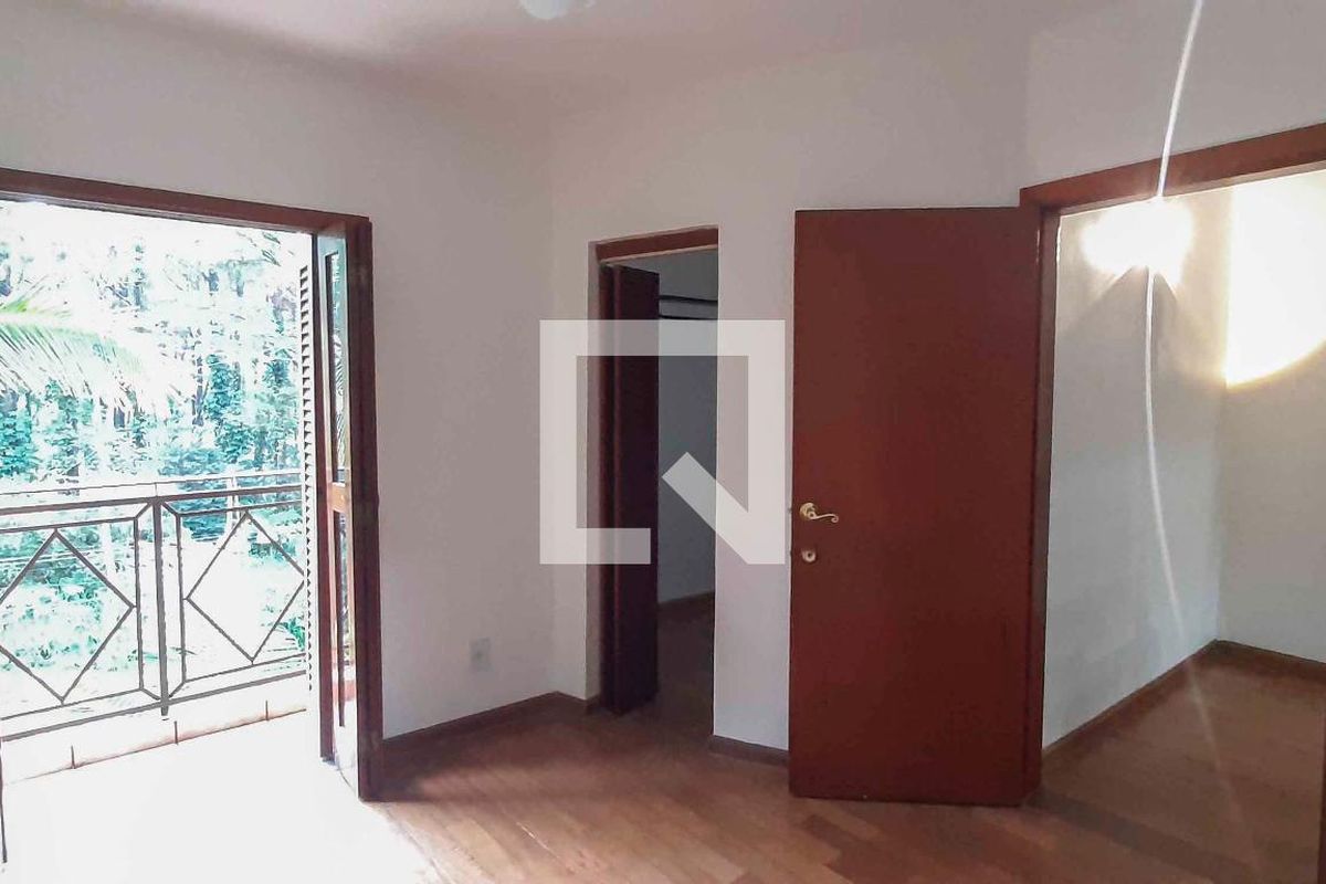 Casa, 4 quartos, 246 m² - Foto 30