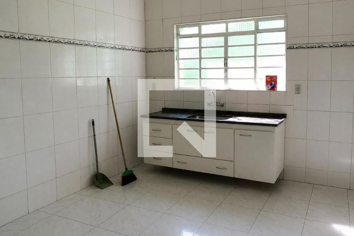 Casa, 3 quartos, 200 m² - Foto 15