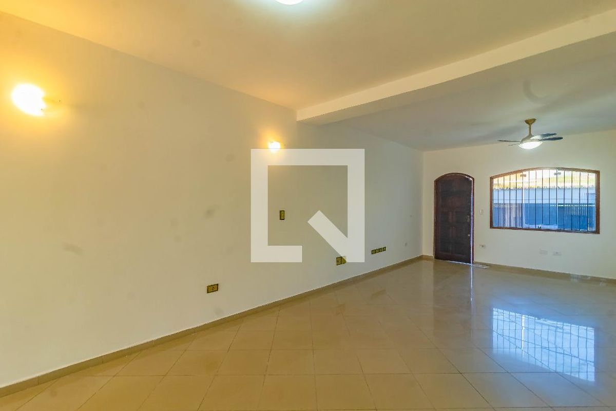 Casa, 3 quartos, 193 m² - Foto 2