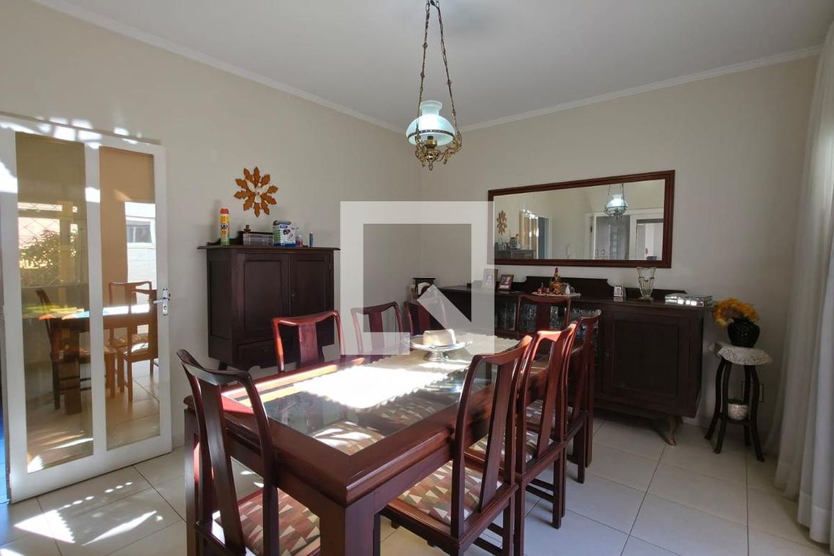 Casa à Venda - Jardim Flamboyant, 3 Quartos,  173 m2 em , Campinas - sp | SoloBR