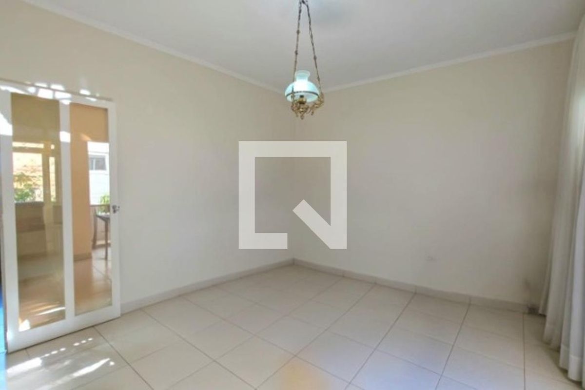Casa à Venda - Jardim Flamboyant, 3 Quartos,  173 m2 em , Campinas - sp | SoloBR