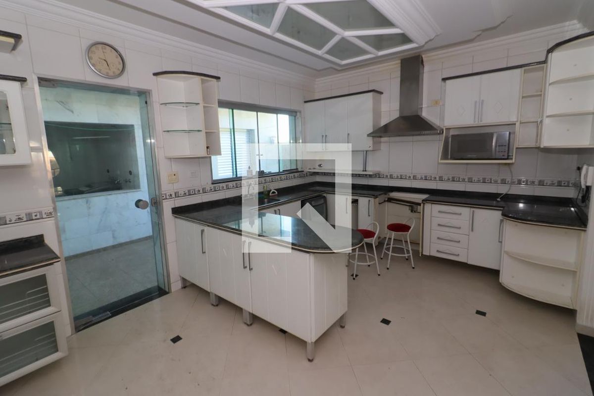Casa, 3 quartos, 300 m² - Foto 35