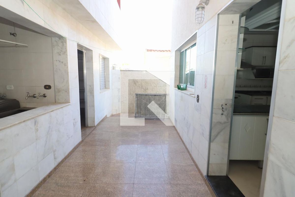 Casa, 3 quartos, 300 m² - Foto 40
